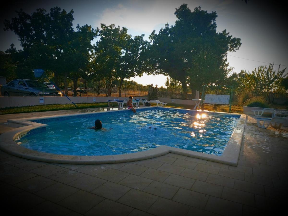 Kaja House Apartments Lozovac Bagian luar foto