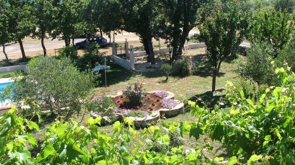 Kaja House Apartments Lozovac Bagian luar foto