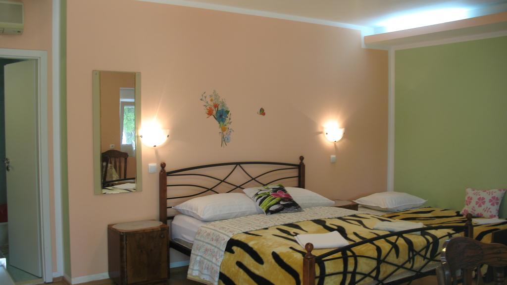 Kaja House Apartments Lozovac Bagian luar foto