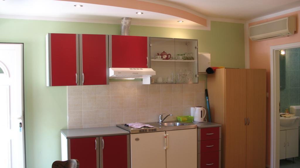 Kaja House Apartments Lozovac Bagian luar foto