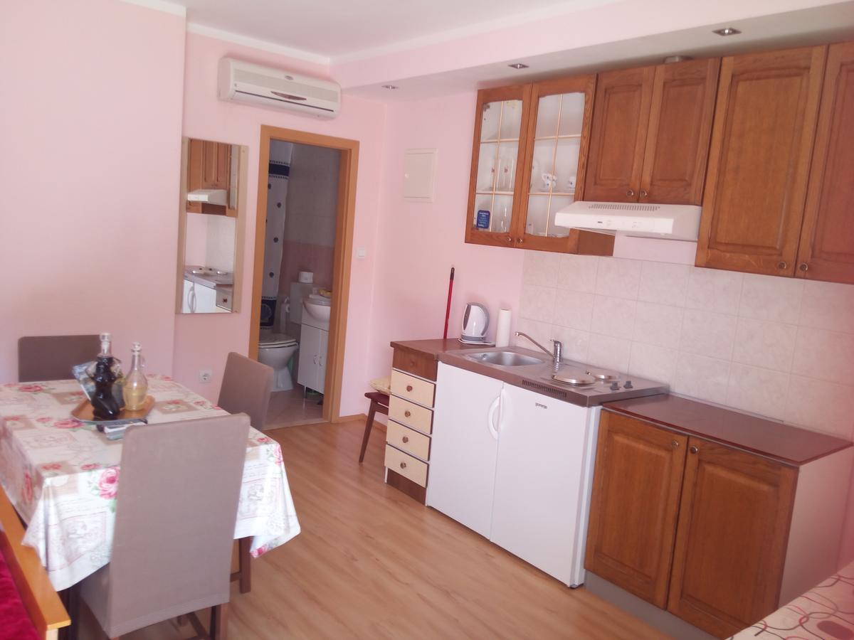 Kaja House Apartments Lozovac Bagian luar foto