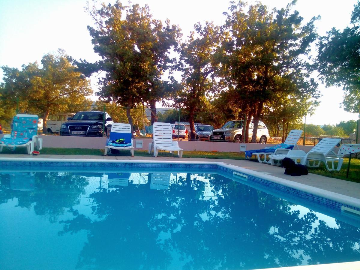 Kaja House Apartments Lozovac Bagian luar foto